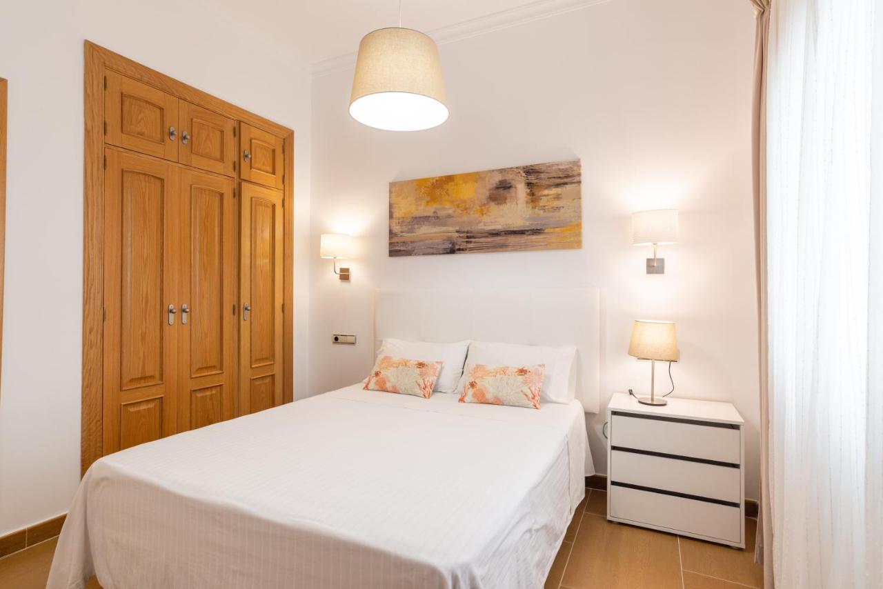 Апартаменты Dobo Malaga Puerto Экстерьер фото
