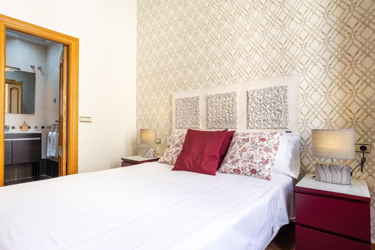 Апартаменты Dobo Malaga Puerto Экстерьер фото