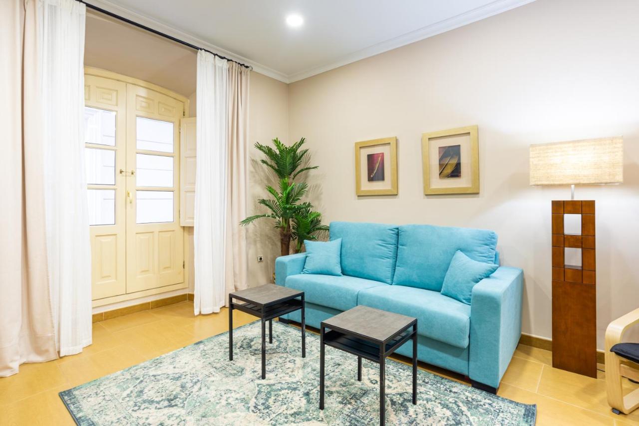 Апартаменты Dobo Malaga Puerto Экстерьер фото