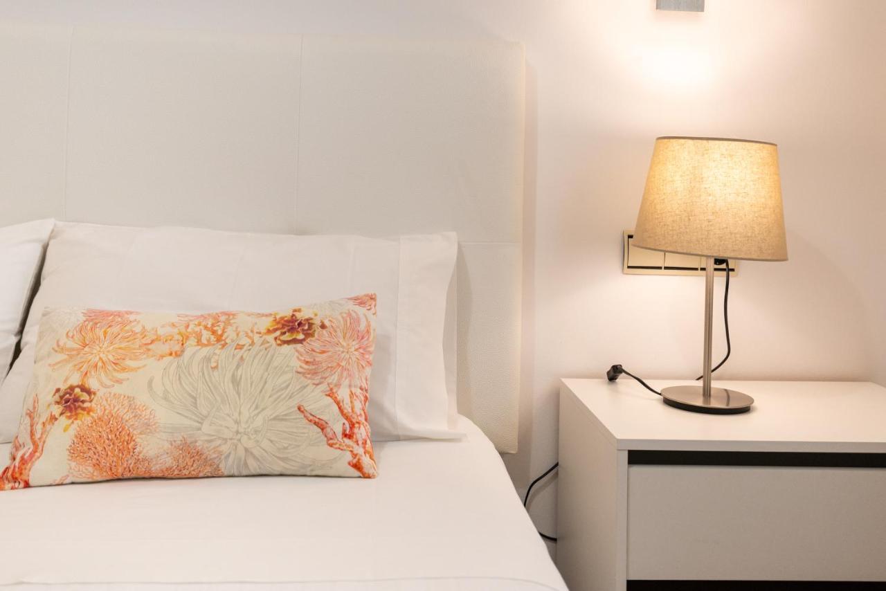 Апартаменты Dobo Malaga Puerto Экстерьер фото