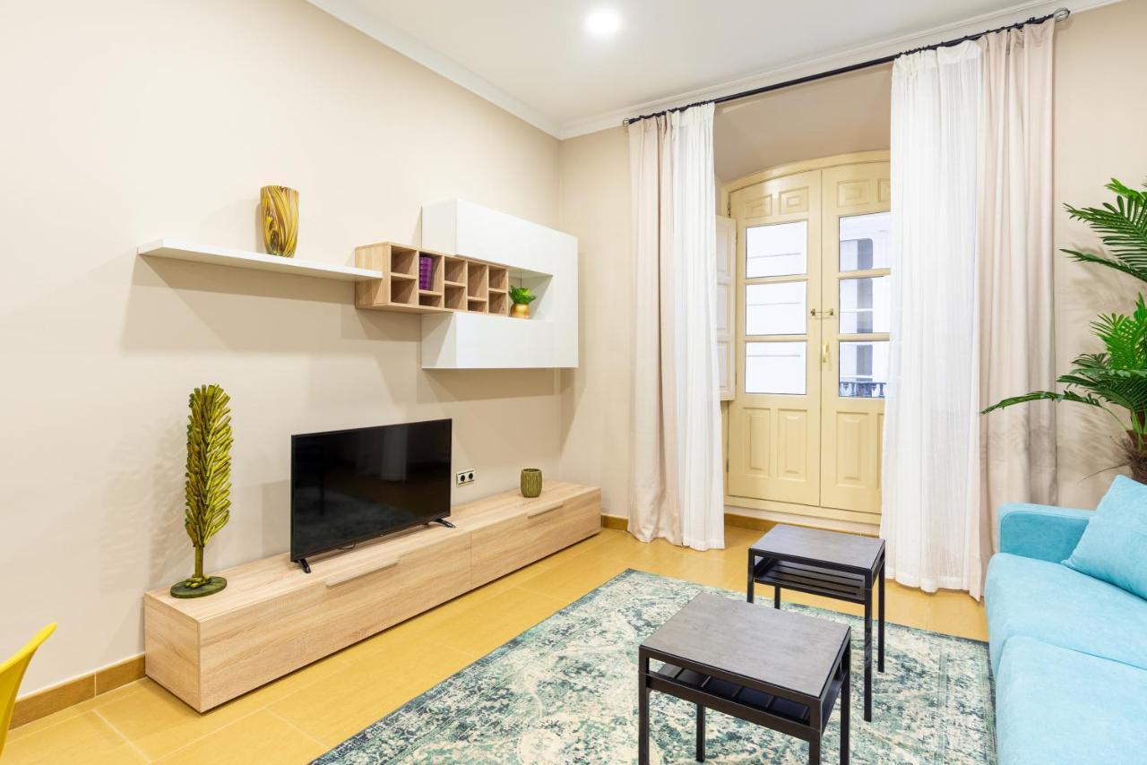 Апартаменты Dobo Malaga Puerto Экстерьер фото
