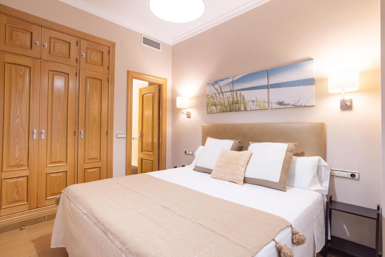 Апартаменты Dobo Malaga Puerto Экстерьер фото