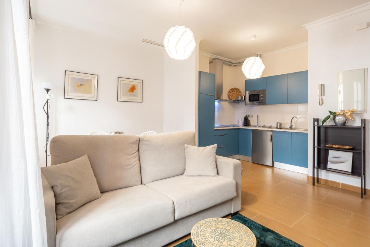 Апартаменты Dobo Malaga Puerto Экстерьер фото