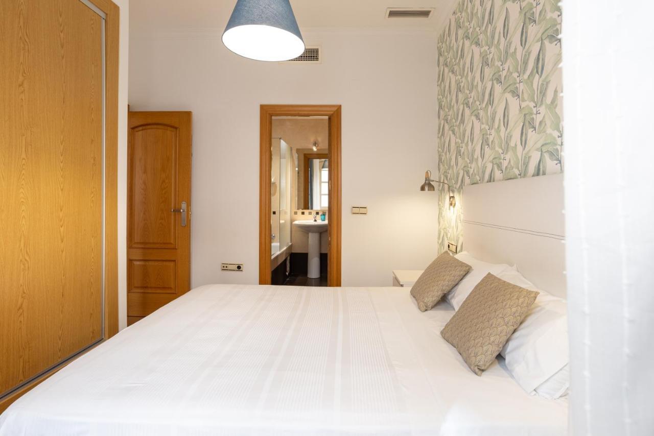 Апартаменты Dobo Malaga Puerto Экстерьер фото