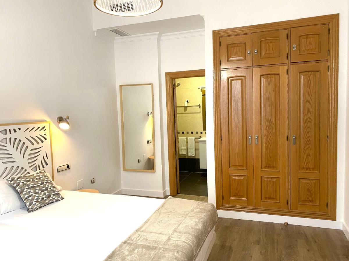 Апартаменты Dobo Malaga Puerto Экстерьер фото